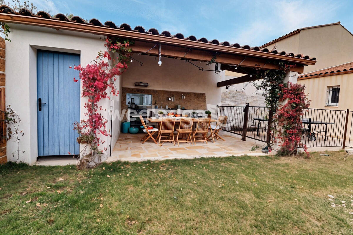 Cuisine d&#039;été - Maison à PEYNIER