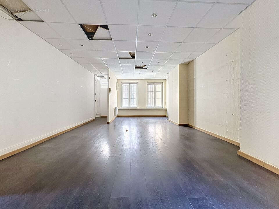 Nancy Centre   Plateau de 101,30 m2 à rénover avec terrasse intérieure de 21 m2 - photo 3