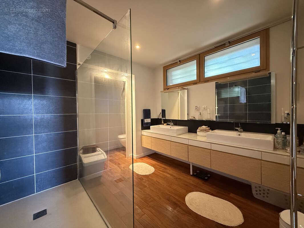 Rare propriete comtemporaine avec vue mer et nature preservee - photo 9