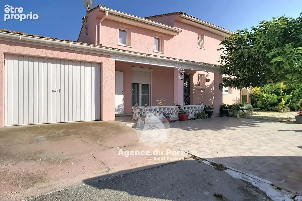 Maison à SAINT-LAURENT-DE-LA-SALANQUE