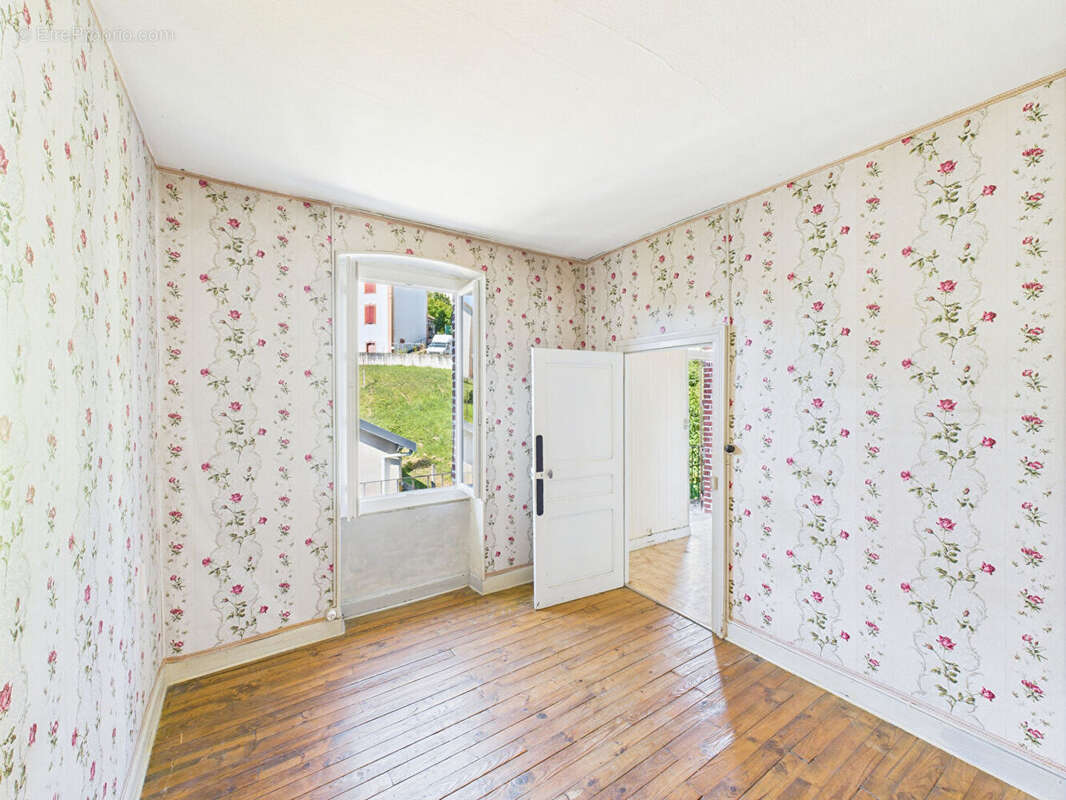 Maison à SAINT-ELOY-LES-MINES