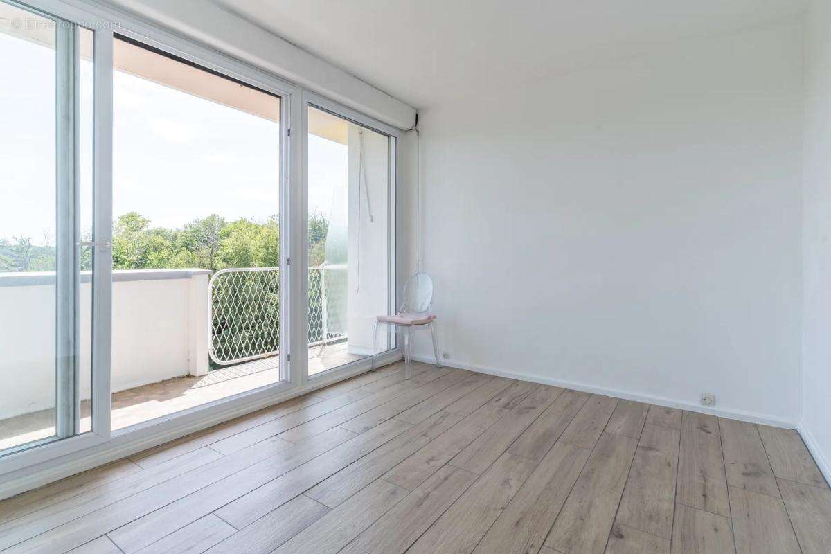 Appartement de 4 pièces de 94 m² à Vaucresson - photo 8