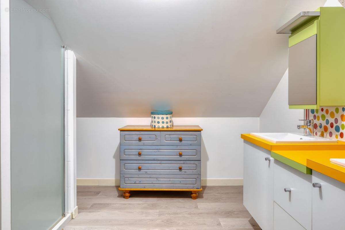 Maison à SAINT-LEGER-DU-BOURG-DENIS