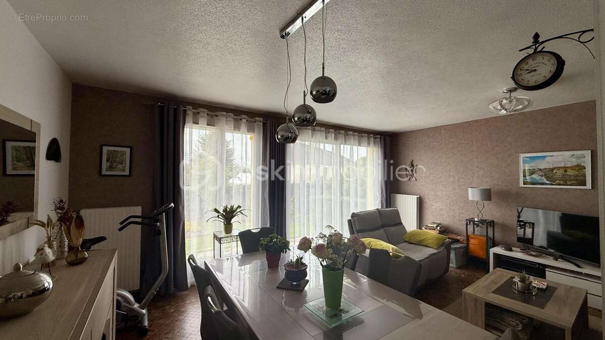 Maison à SAINT-GEORGES-DES-GROSEILLERS