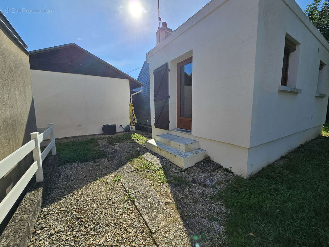 Maison à SAINT-MARTIN-EN-BRESSE