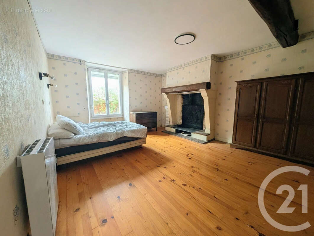 Maison à ECURY-SUR-COOLE