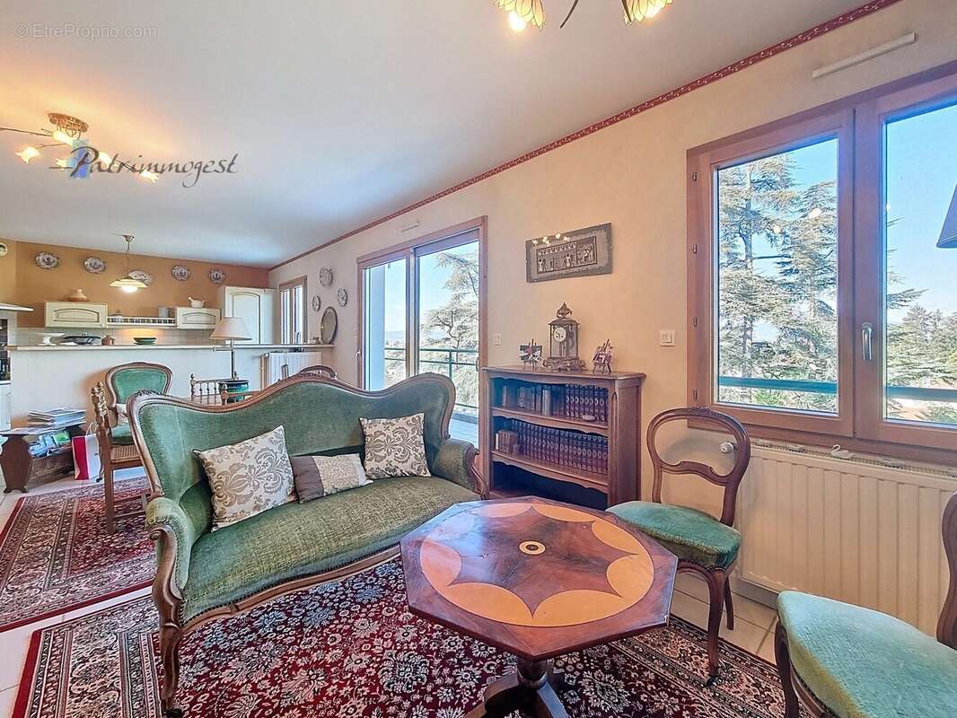 Appartement à ANDREZIEUX-BOUTHEON