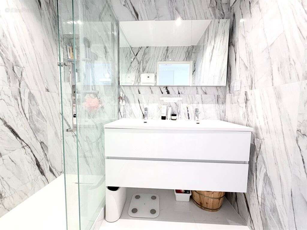 Appartement à PARIS-19E