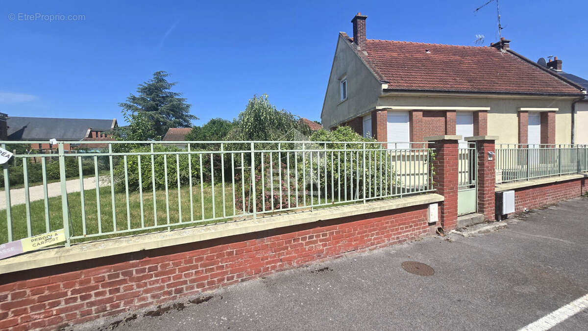 Maison à LIEZ