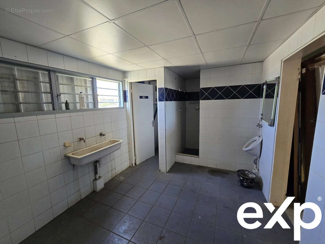 Commerce à SAINTE-MARIE