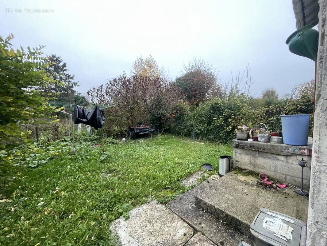 Maison à VAILLY-SUR-AISNE