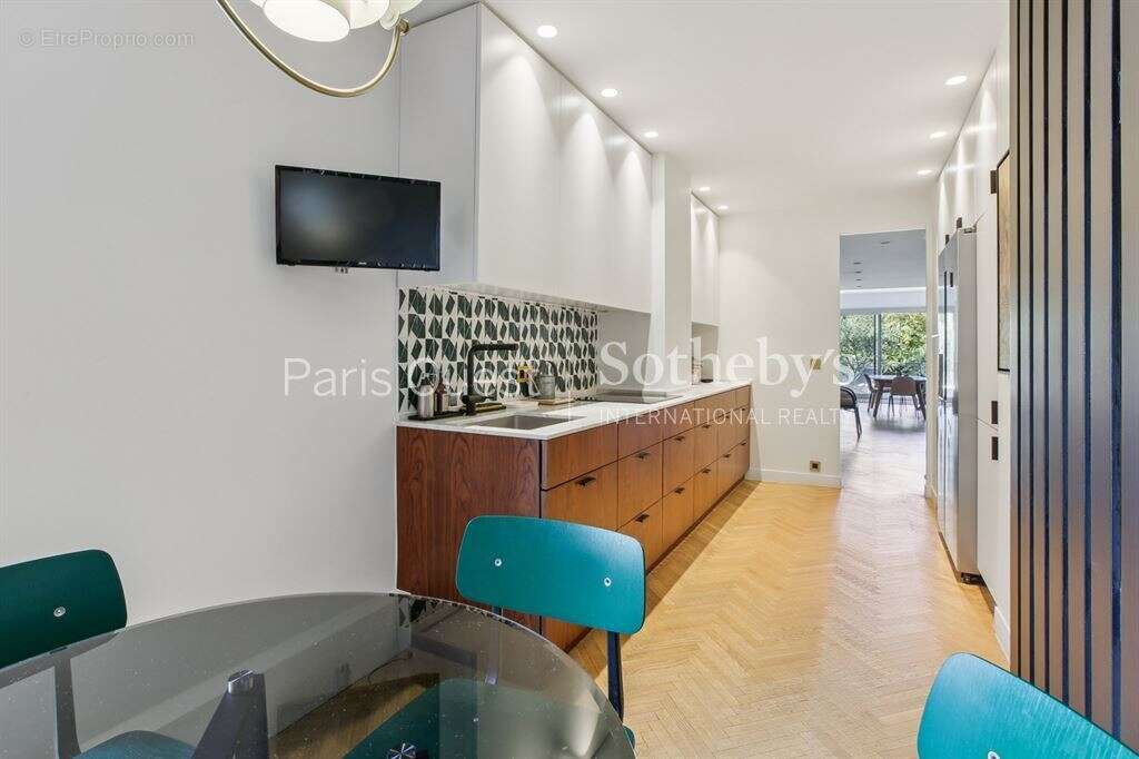 Appartement à NEUILLY-SUR-SEINE