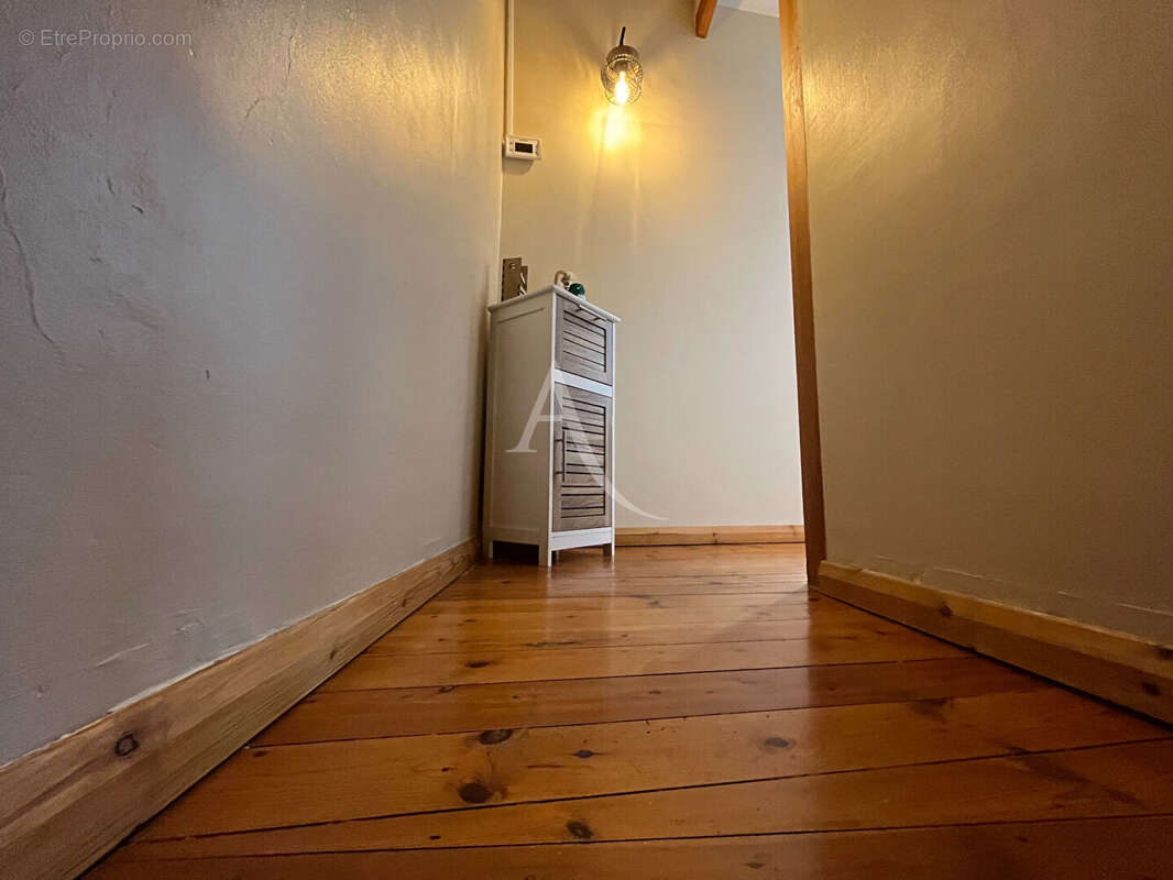 Maison à MOUTIERS-LES-MAUXFAITS