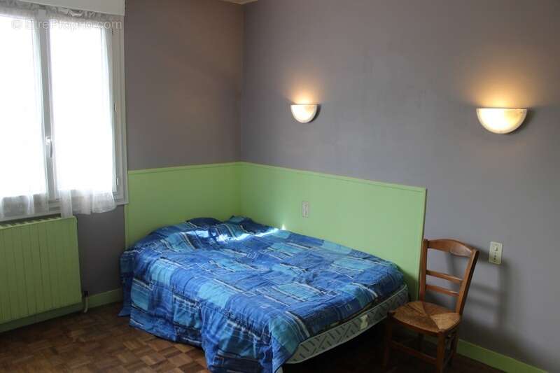 Maison à SAINT-REMY-EN-MAUGES