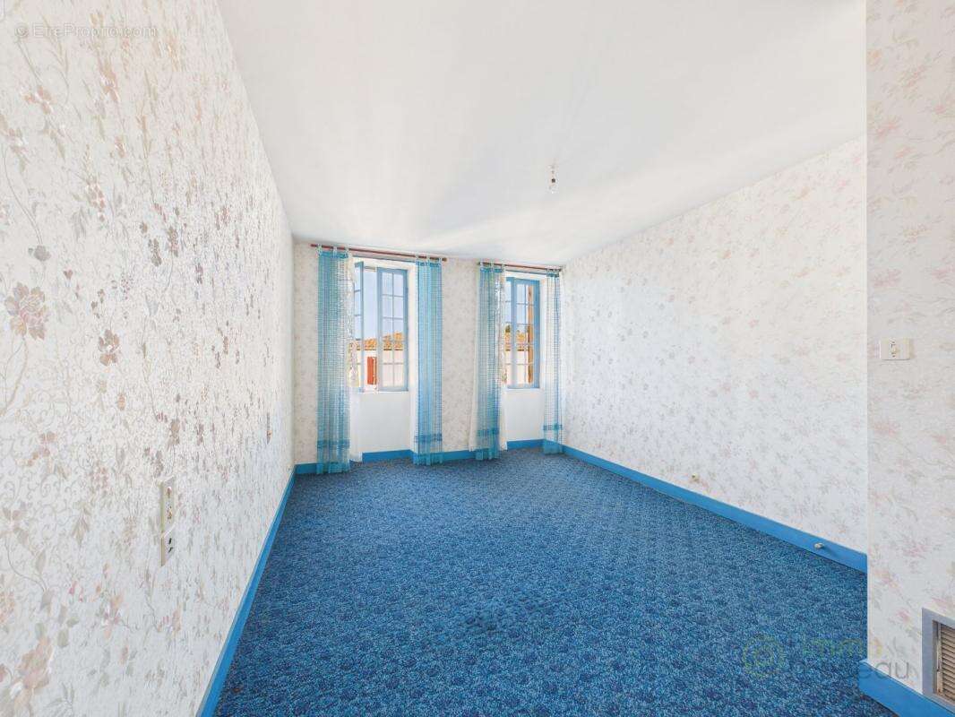 Maison 232 m² à Boisredon  - photo 8