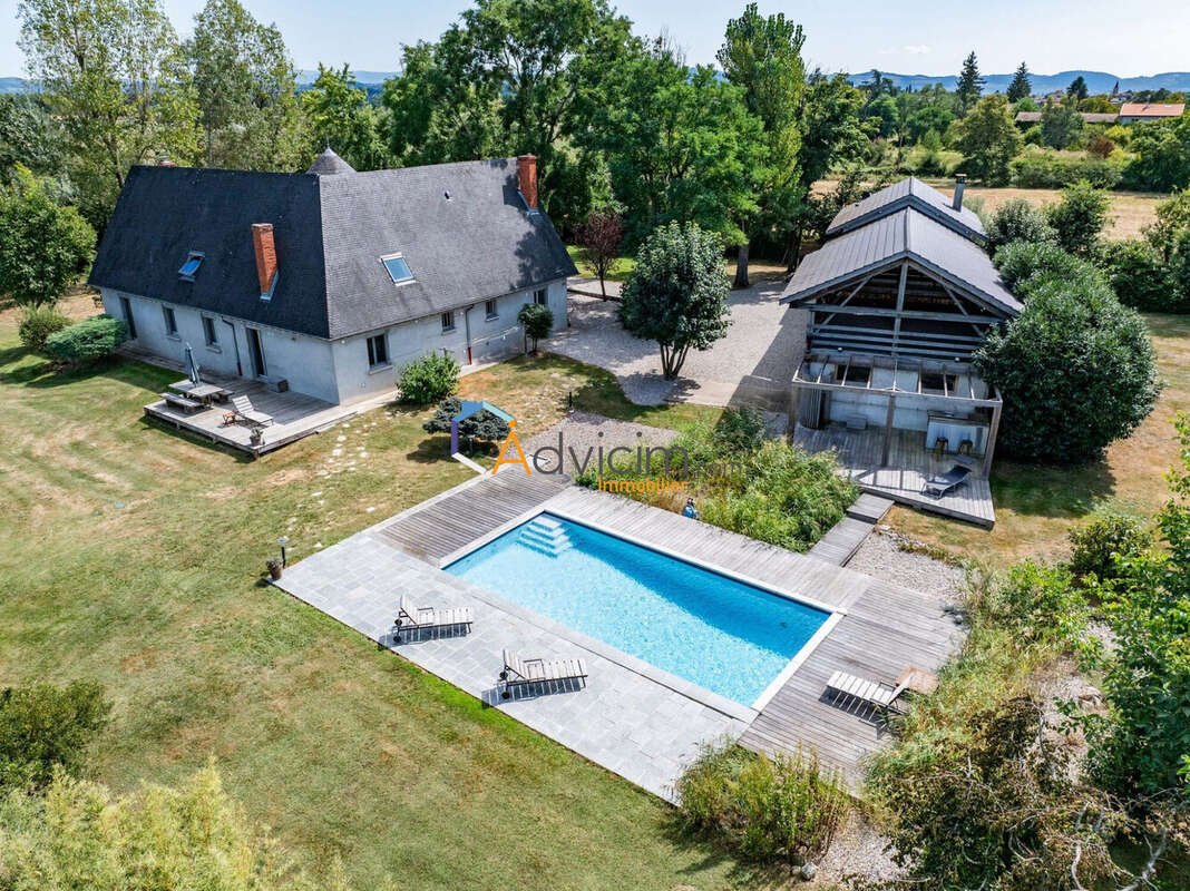 Maison à VEAUCHETTE