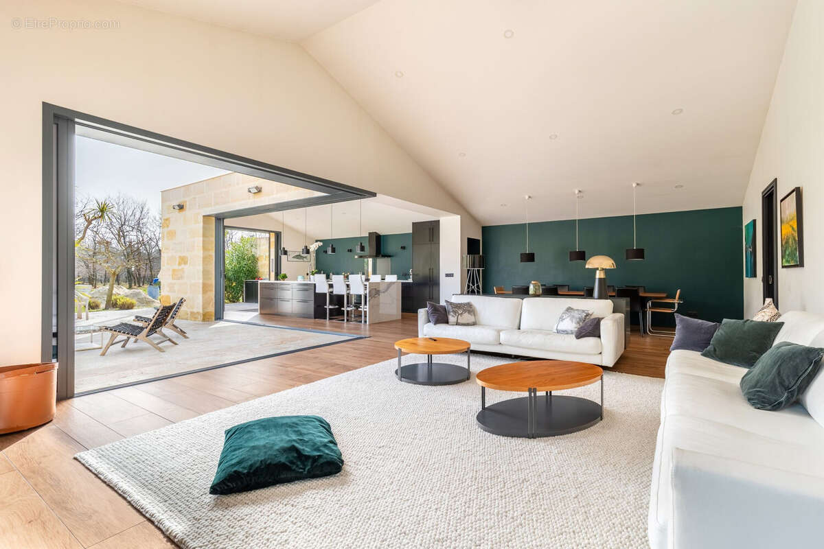 Maison à GRAYAN-ET-L'HOPITAL