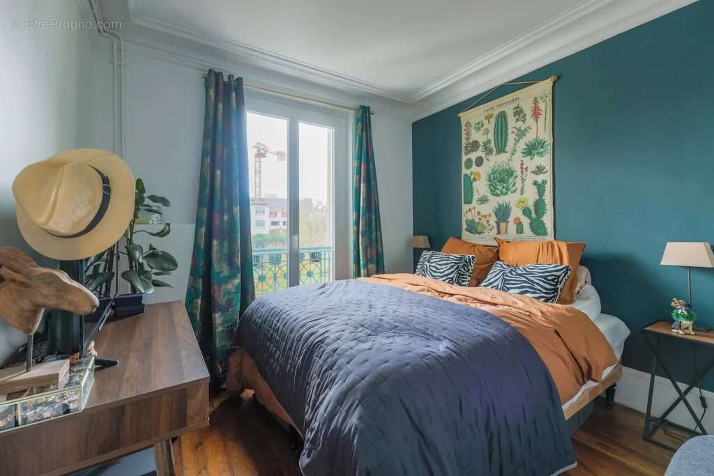 Appartement à LEVALLOIS-PERRET
