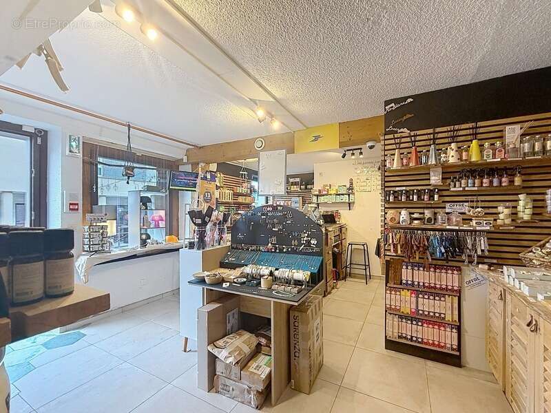 Commerce à LUCINGES