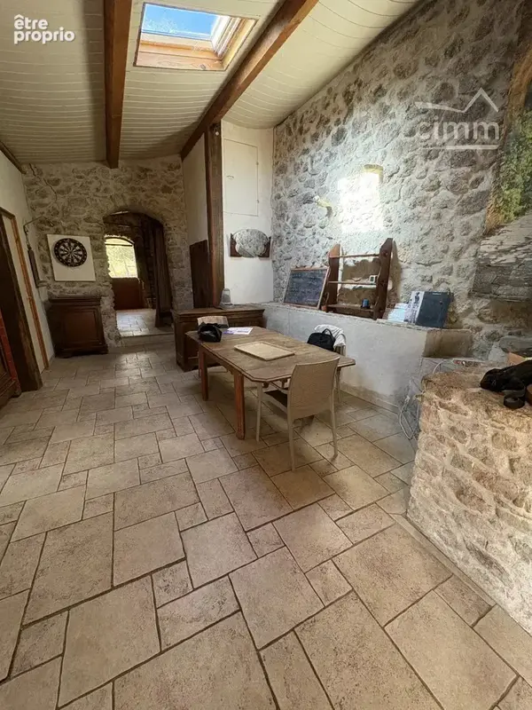A VENDRE - Maison authentique à Fontjoncouse - photo 12