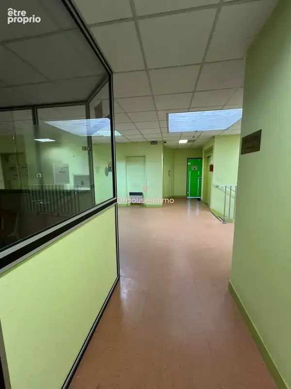 Commerce 425 m² à vendre à Vierzon (18100) - photo 25