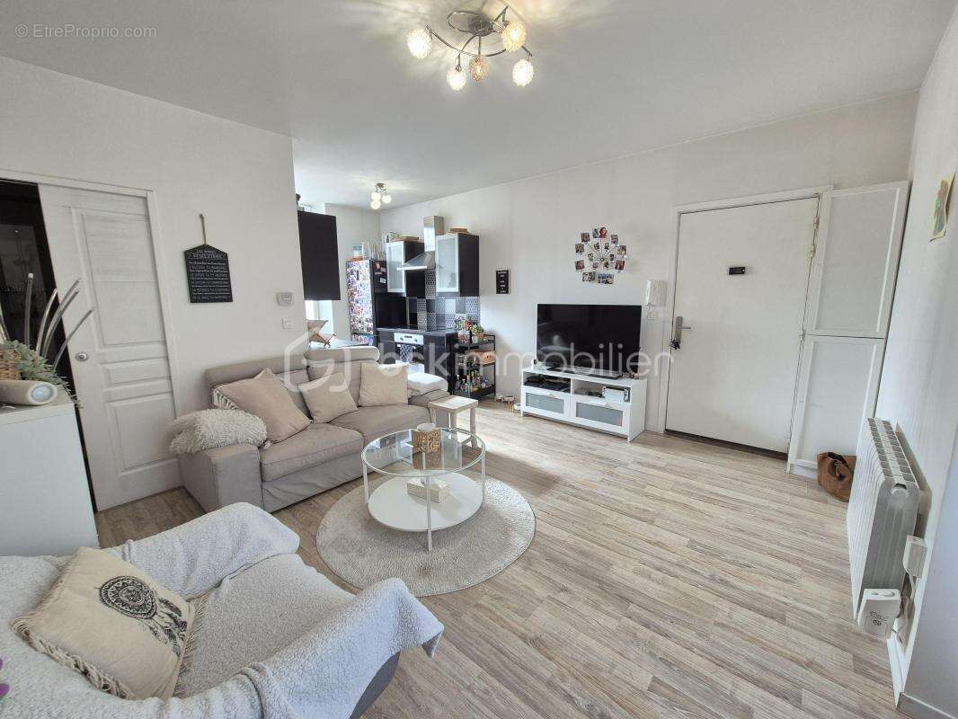 Charmant F3 avec grande terrasse et parking !! - photo 4