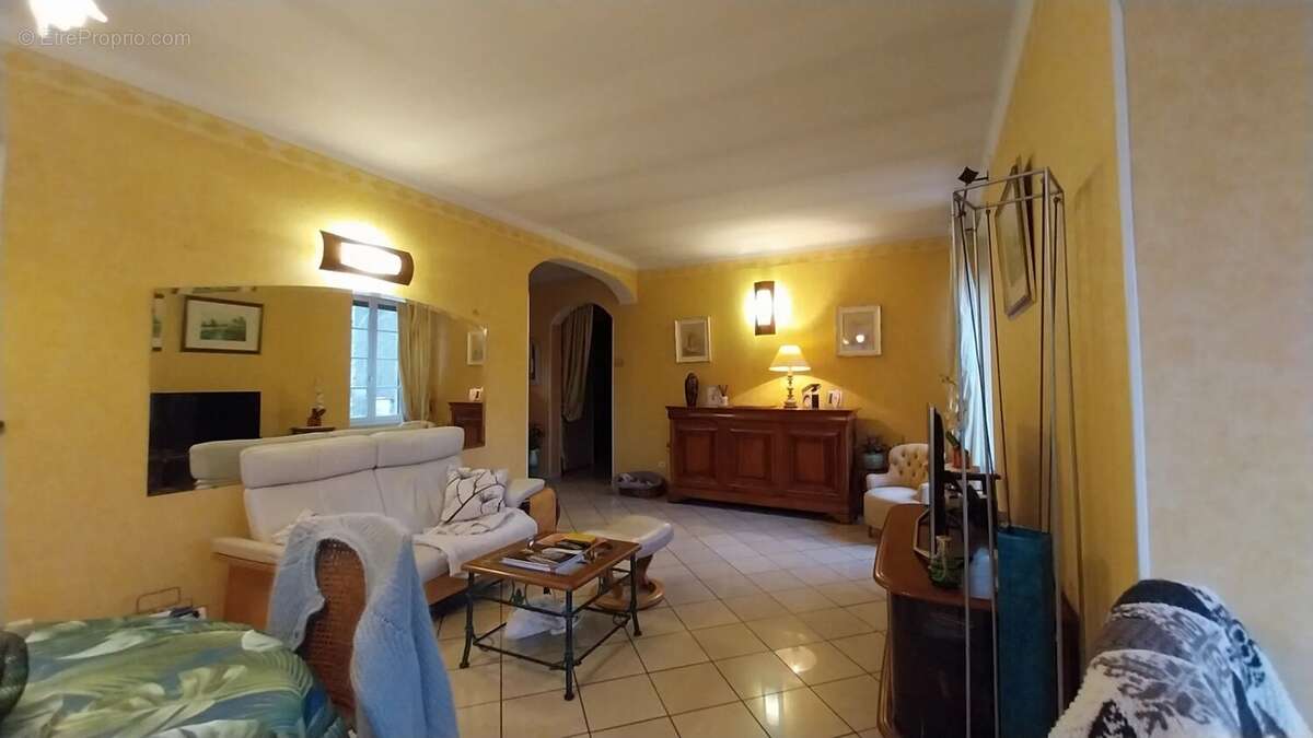 Maison à CAYLUS