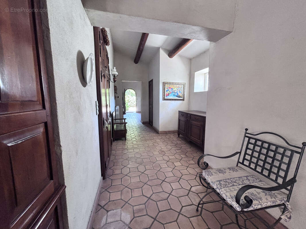 Maison à SAINT-CYR-SUR-MER