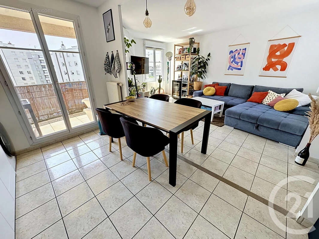Appartement à LYON-8E