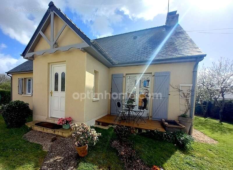 Maison à SAINT-GERMAIN-LE-FOUILLOUX