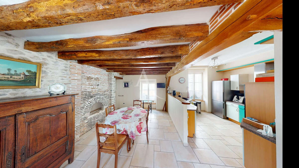 Maison familiale 8 pièces - 206 m2 - Centre ville de Neuville-aux-bois - photo 6