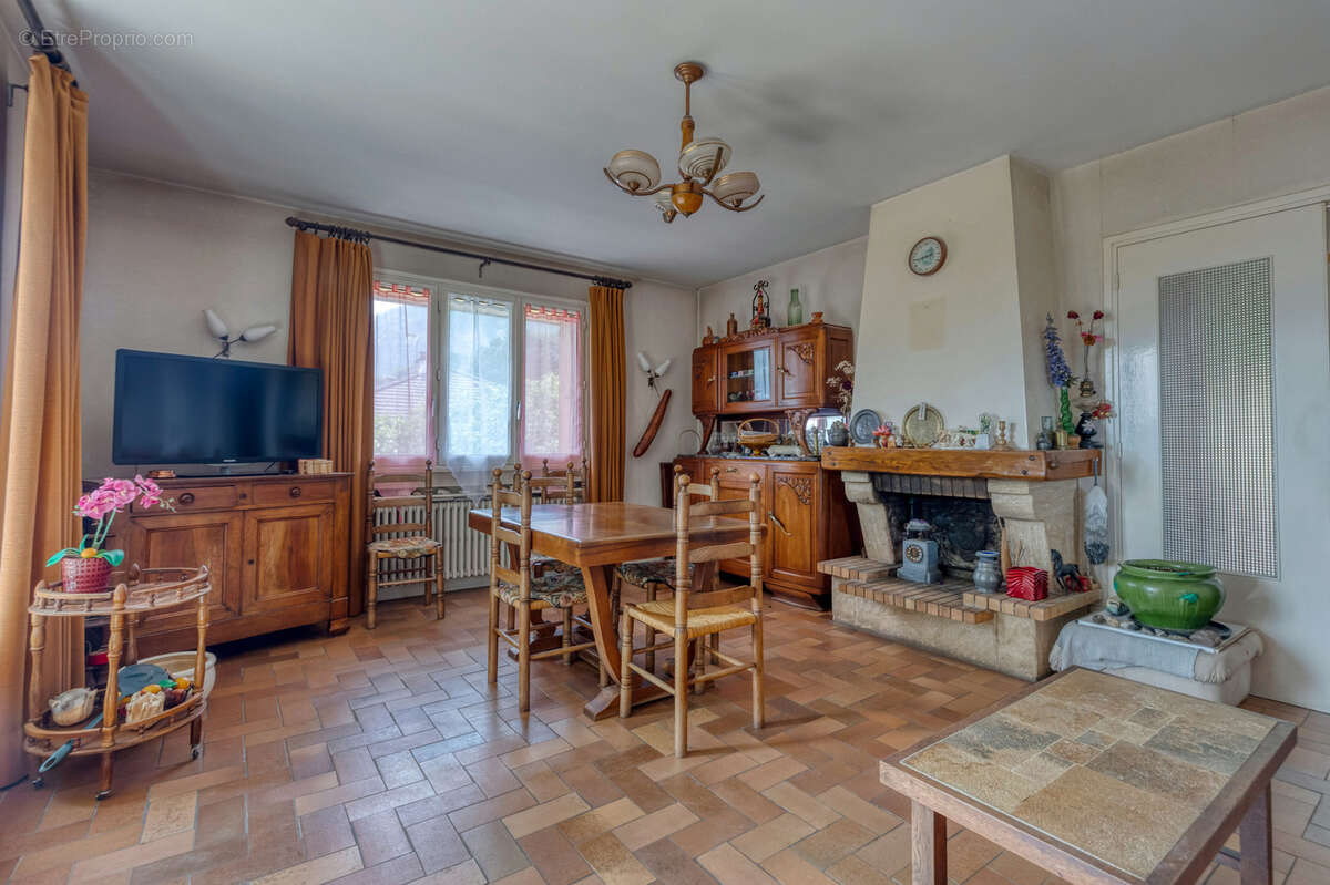 Maison à MEYLAN