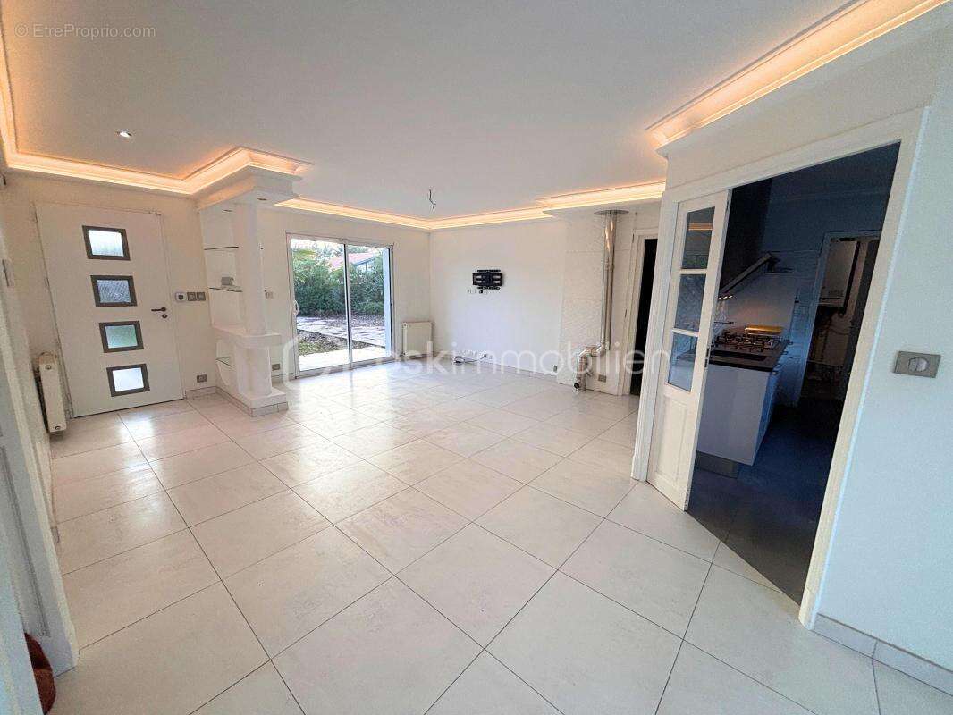 Maison à LE PIAN-MEDOC