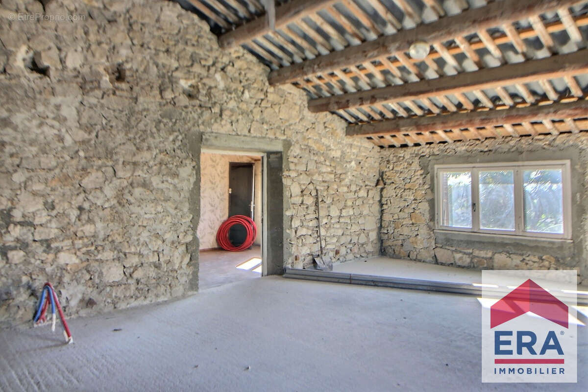 Maison 300m² à bourg-saint-andéol - photo 9