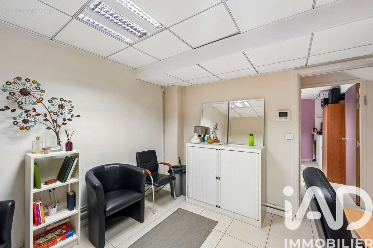 Commerce 76 m² à Paris-16e  - photo 5