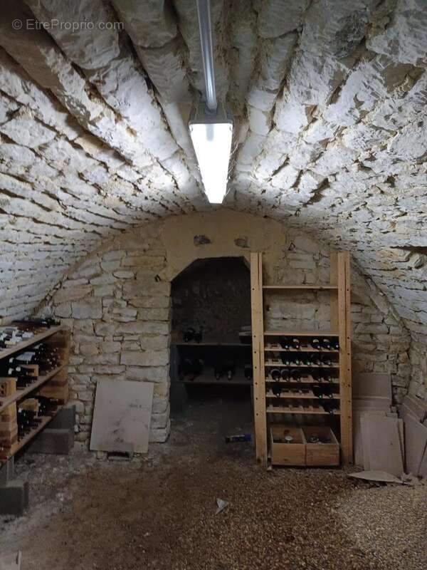 Photo 7 - Maison à VOUZAILLES