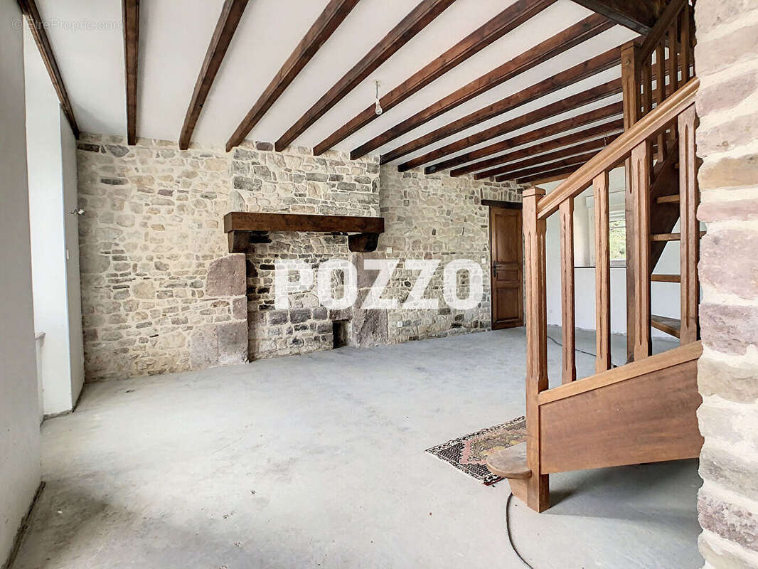 Maison à SAINT-SAMSON-DE-BONFOSSE