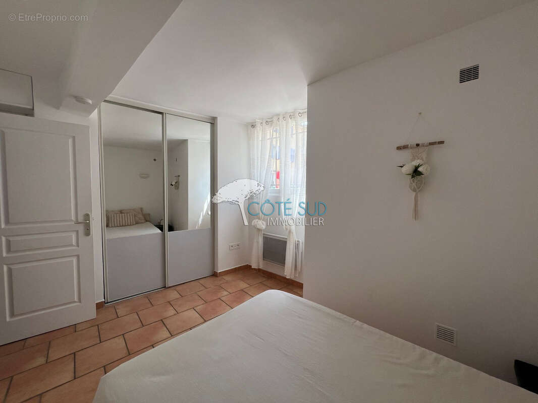 Appartement 2 pièces 1 chambre, entièrement rénové, en rez-de-chaussée, centre de Lorgues... - photo 4