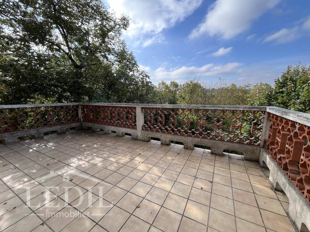 Maison à VALENCE-SUR-BAISE