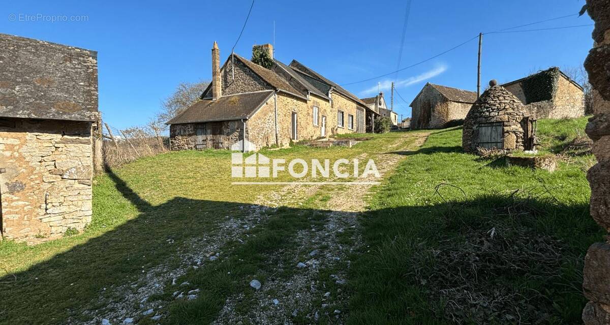 Maison à FRESNAY-SUR-SARTHE