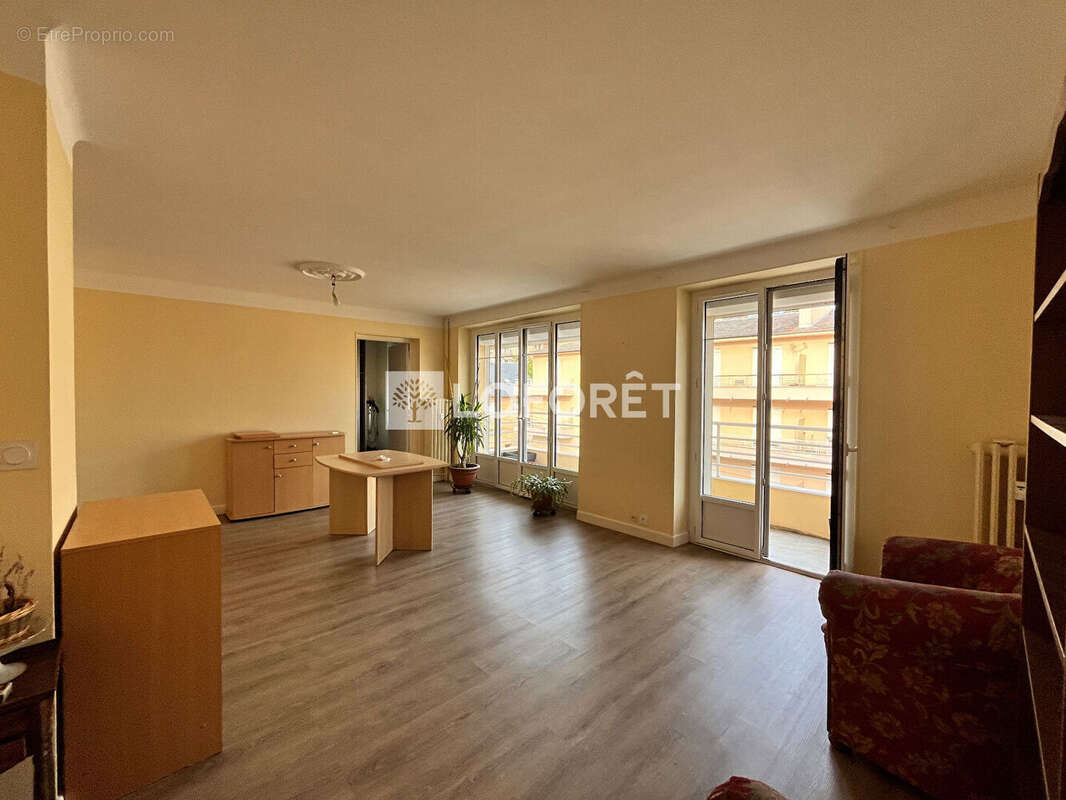 Rodez sud pres cv t4 traversant balcons buanderie jardin garage caves - photo 3
