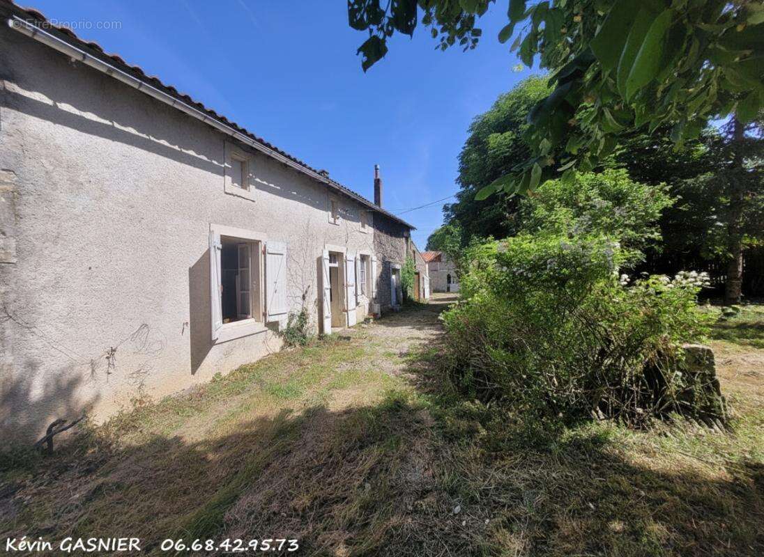 PAIZAY NAUDOIN EMBOURIE (16240) : Maison en pierre de 83m2 - photo 6