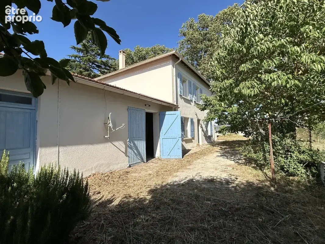 maison 4 chbres sur 1000 m² et dépendances - photo 9