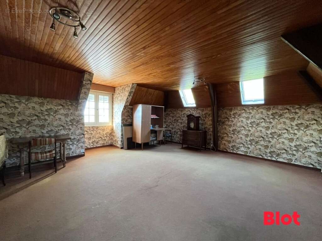 Maison à CORPS-NUDS