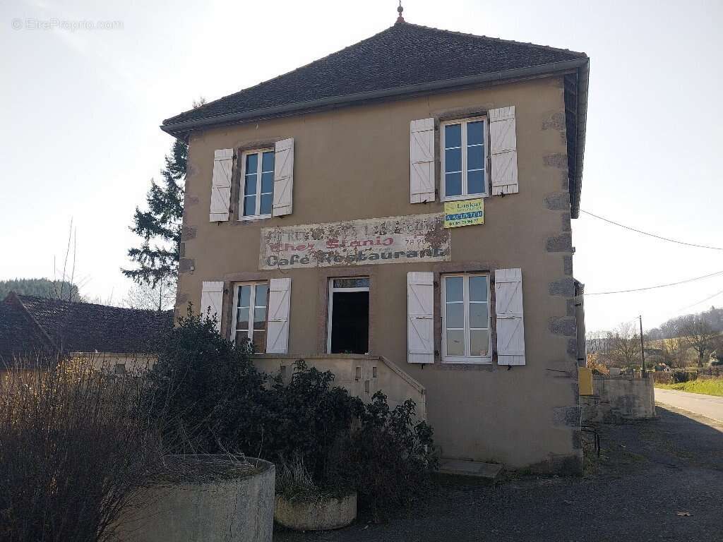 Appartement à SAINT-SYMPHORIEN-DE-MARMAGNE