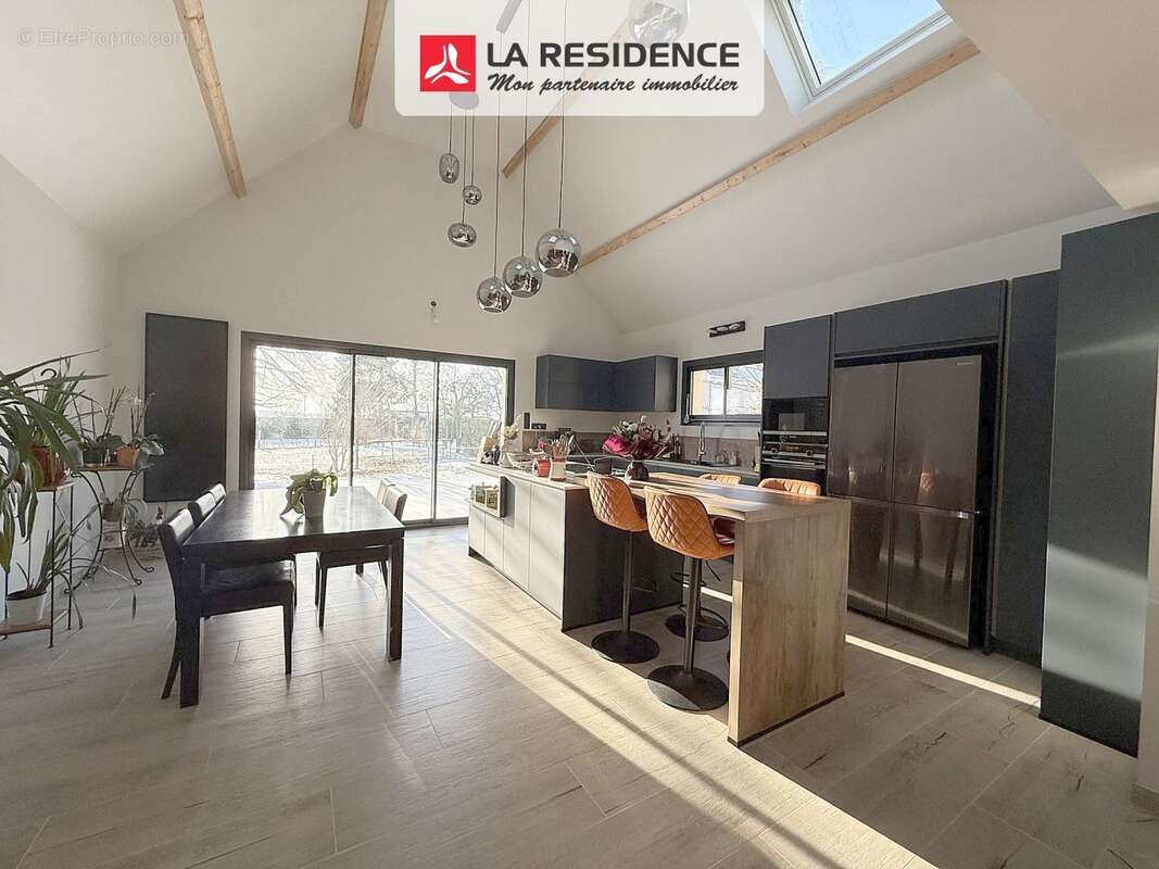 Maison à BONNIERES-SUR-SEINE