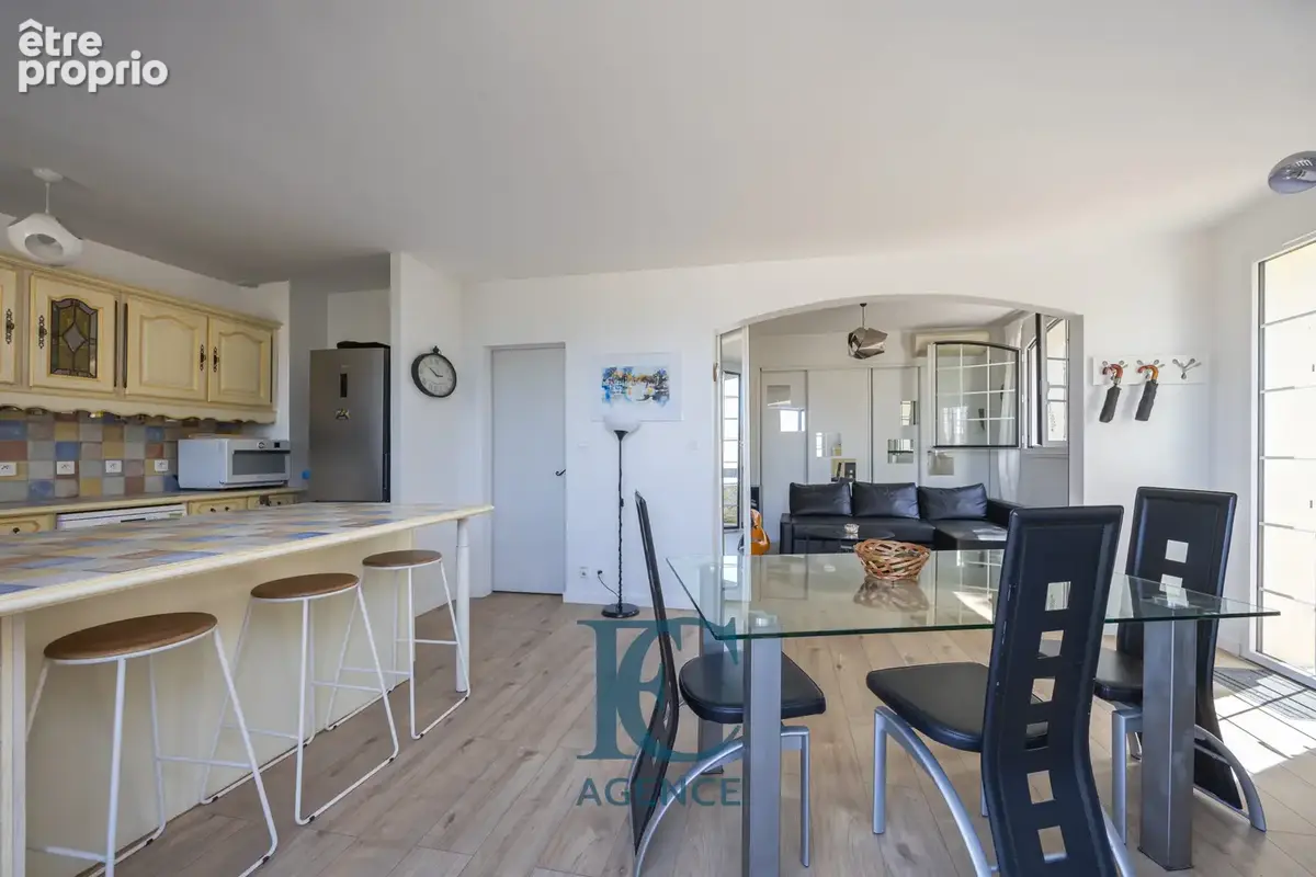 Appartement T3 de 59 m2 à proximité plages et port - photo 3