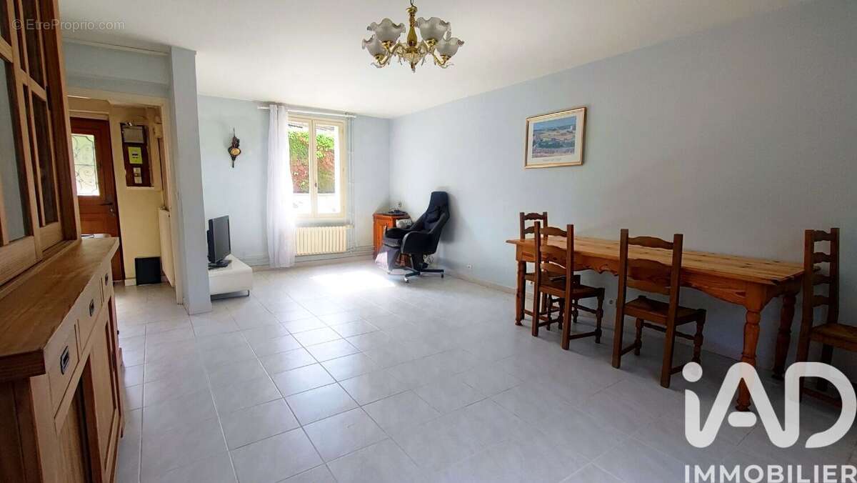 Maison 140 m² à Ezanville  - photo 3
