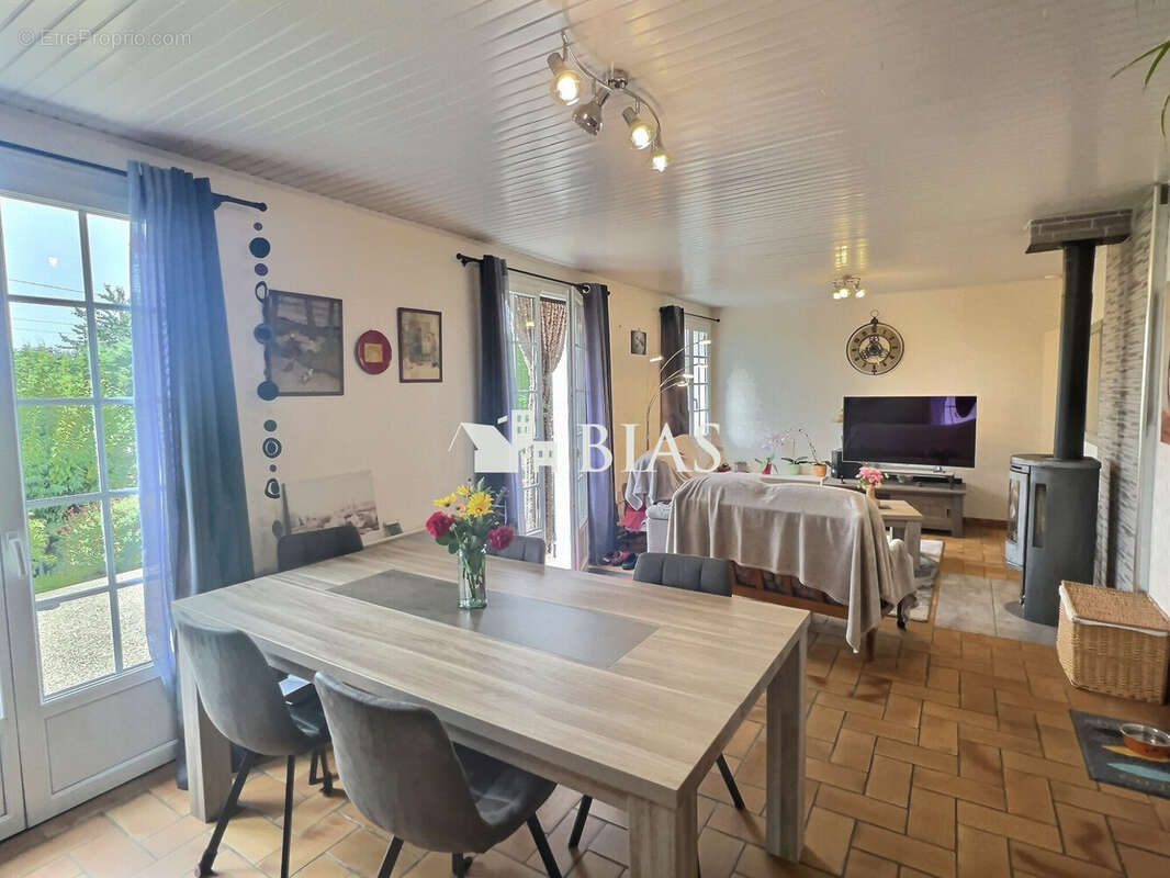 Maison à LA BARRE-EN-OUCHE