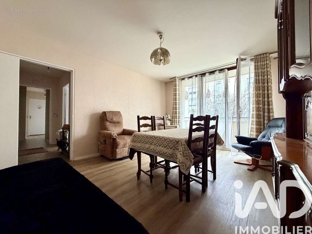 Photo 3 - Appartement à SARTROUVILLE